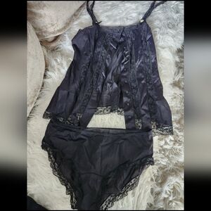 Elegant Black Lace Sleepwear Set